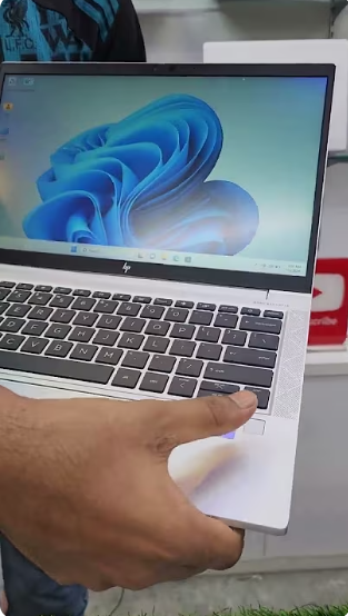HP EliteBook 830 G10