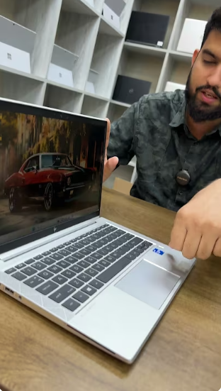 HP EliteBook 830 G10