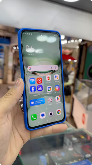 Tecno Spark 30 Pro........