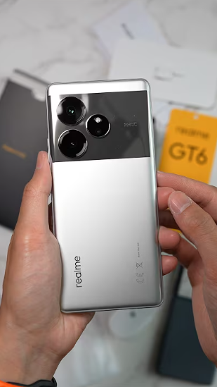 Realme GT 6